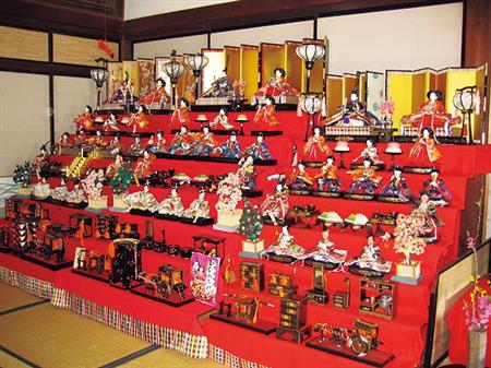 Kiragawa Hina Doll Festival