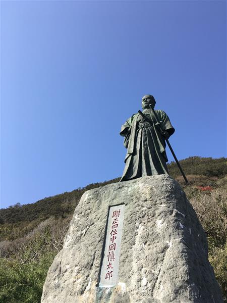 中岡慎太郎像